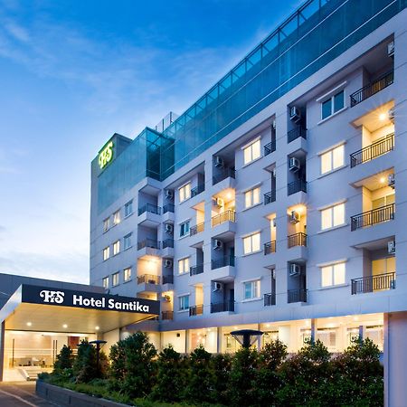 Hotel Santika Mega City בקאסי מראה חיצוני תמונה