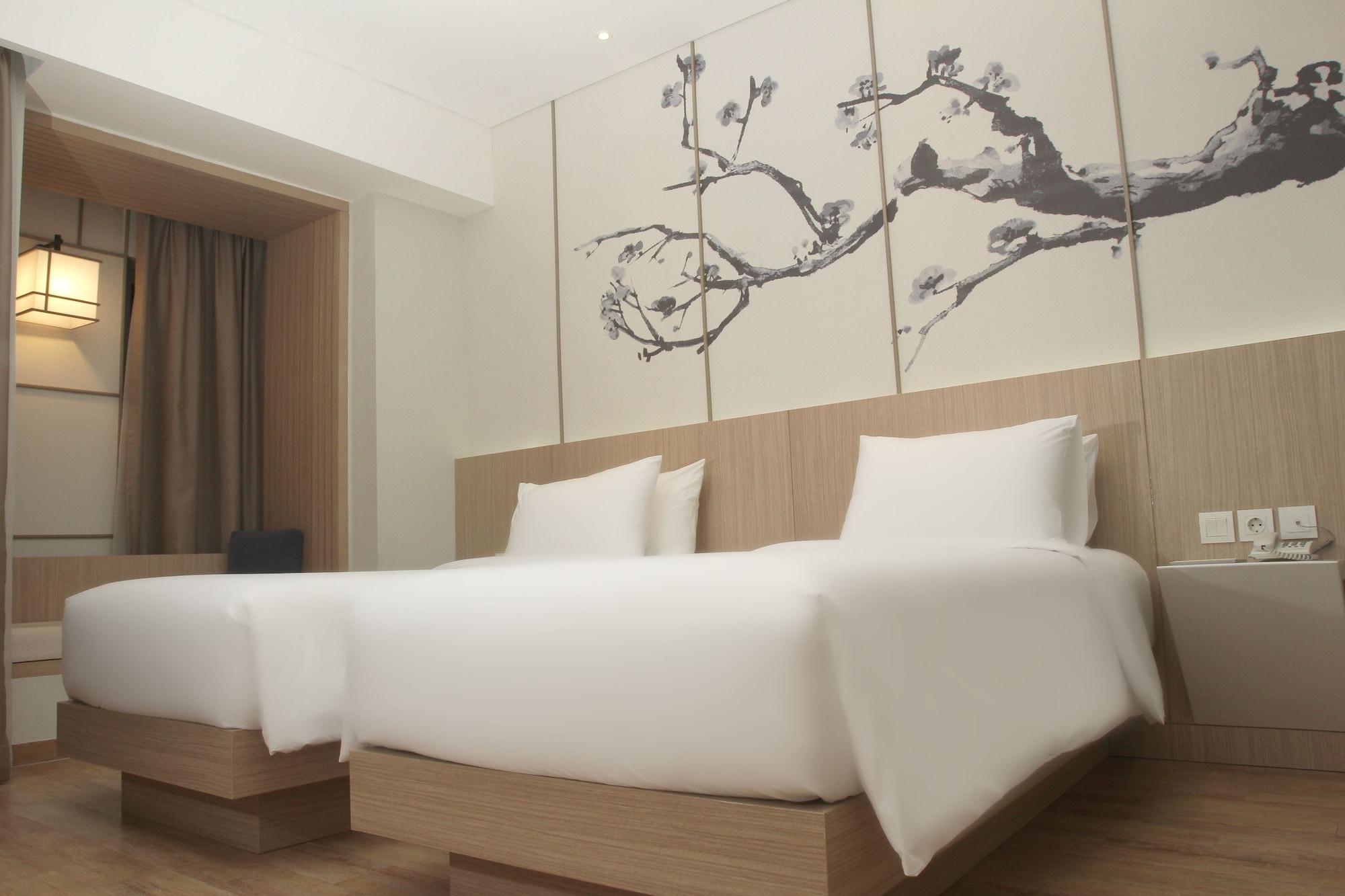 Hotel Santika Mega City בקאסי מראה חיצוני תמונה