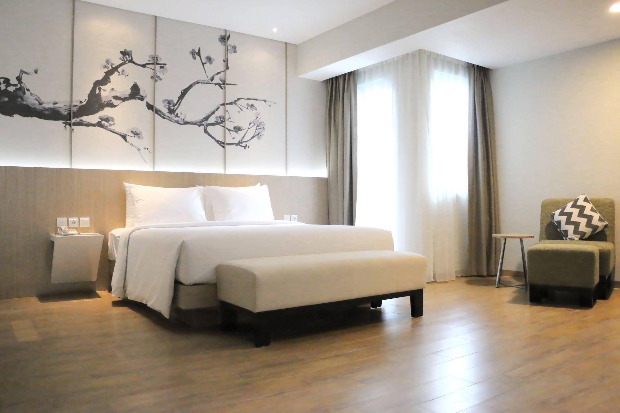 Hotel Santika Mega City בקאסי מראה חיצוני תמונה
