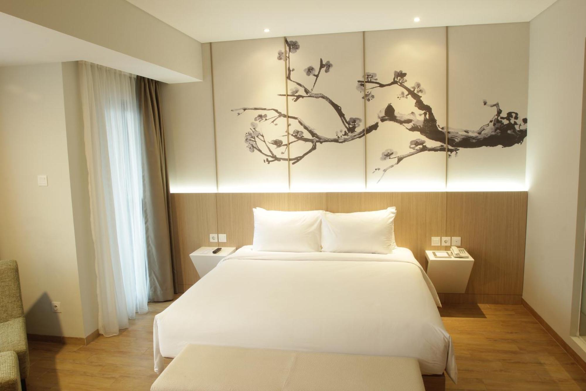 Hotel Santika Mega City בקאסי מראה חיצוני תמונה