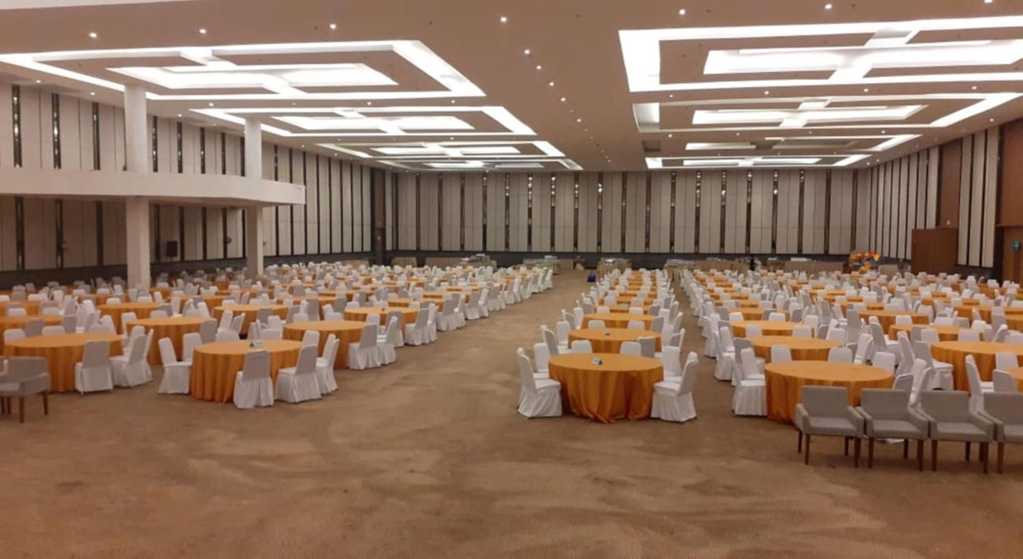 Hotel Santika Mega City בקאסי מראה חיצוני תמונה